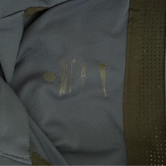 Nike Golf Dri-Fit Navy Polo - NWOT - Picture 3 of 3